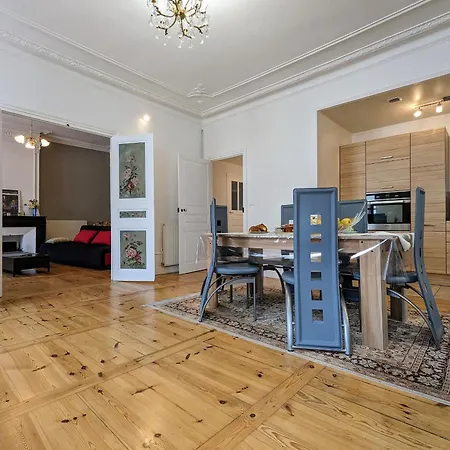 Xixe Siecle - Centre-ville Du Puy-en-velay, 2 Chambres, Confort, Proche Monuments - Fr-1-582-6 Apartament *